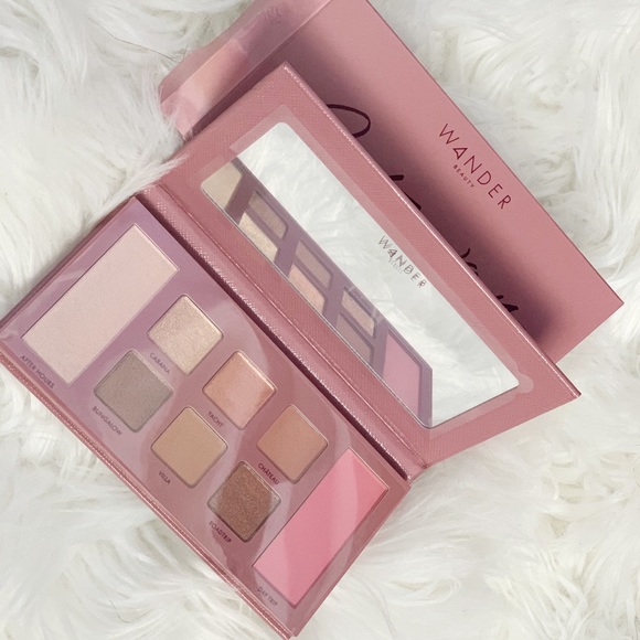 Getaway Eye and Face Palette - Picture 2 of 7